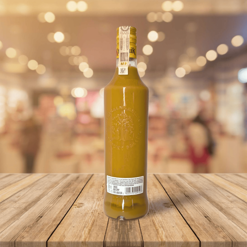 Bouteille de Krupnik Advocat Café 0,5 L – Liqueur crème au café vu de dos